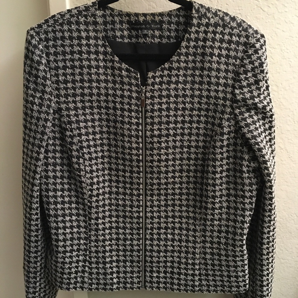 Preston & York Black and White Houndstooth Zip Blazer
